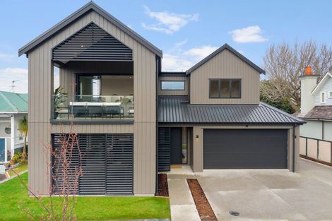 Photo of property in 9a Kowhai Street, Tawa, Wellington, 5028