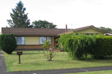 Photo of property in 10 Challen Close, Conifer Grove, Takanini, 2112