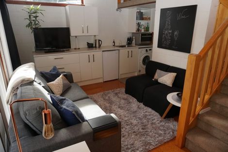 Photo of property in 5a Pohutukawa Avenue, Shelly Park, Auckland, 2014