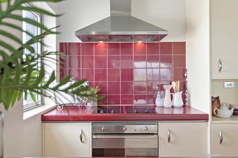 Photo of property in Montreaux Apartments, 10d/164 The Terrace, Wellington Central, Wellington, 6011