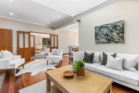 Photo of property in 557 Beach Road, Murrays Bay, Auckland, 0630