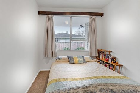 Photo of property in 1/40a Prestons Road, Redwood, Christchurch, 8051