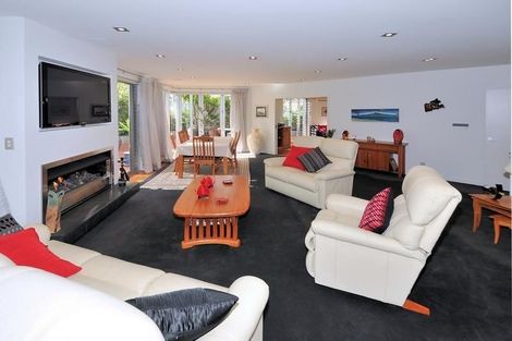 Photo of property in 7 Ellice Road, Totara Vale, Auckland, 0629