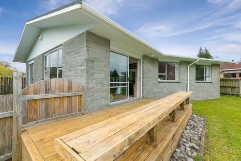 Photo of property in 11 Warkworth Grove, Bell Block, New Plymouth, 4312