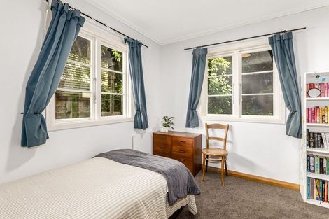 Photo of property in 139 Townsend Road, Miramar, Wellington, 6022