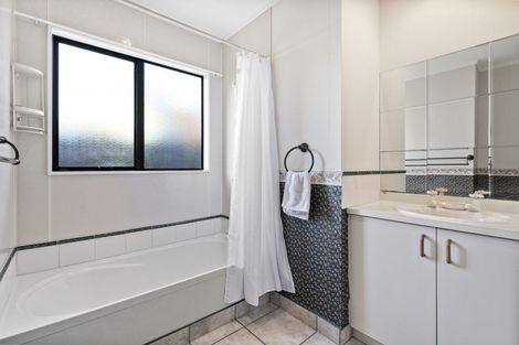 Photo of property in 12 Athena Grove, Highbury, Palmerston North, 4412