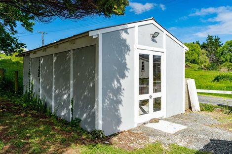 Photo of property in 1877 State Highway 12, Paparoa, 0571