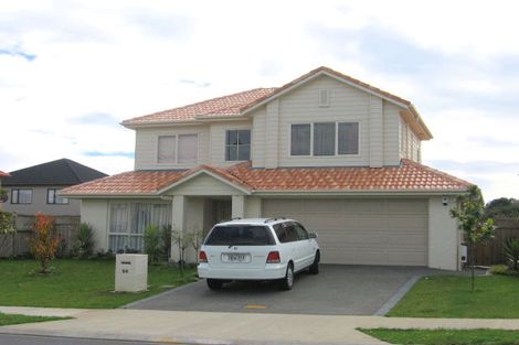 Photo of property in 28 Coachman Drive, Flat Bush, Auckland, 2016