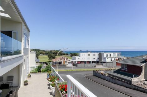 Photo of property in 4 Hamblyn Street, Strandon, New Plymouth, 4312