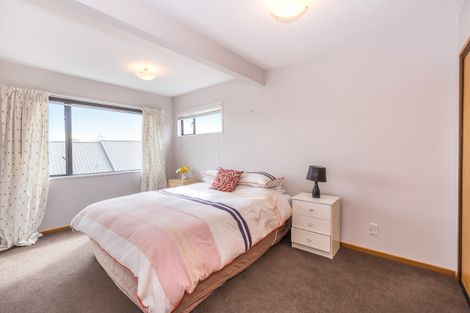 Photo of property in 2/8 Herbs Place, Cashmere, Christchurch, 8022