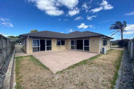 Photo of property in 37 Gibson Place, Papamoa Beach, Papamoa, 3118