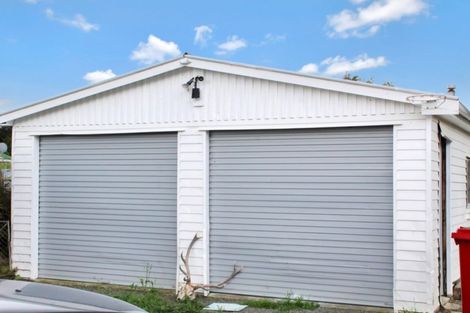 Photo of property in 16 James Street, Dannevirke, 4930