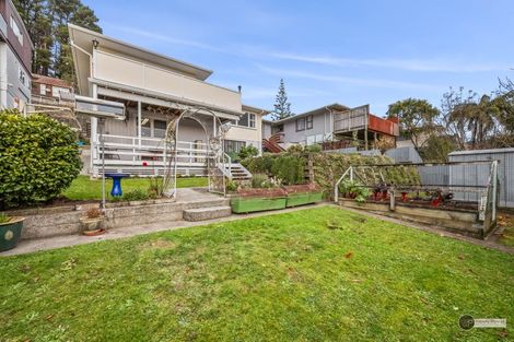 Photo of property in 37 Dalton Grove, Stokes Valley, Lower Hutt, 5019