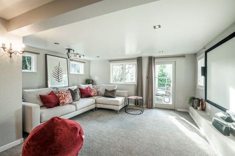 Photo of property in 2 Aotearoa Terrace, Murrays Bay, Auckland, 0630