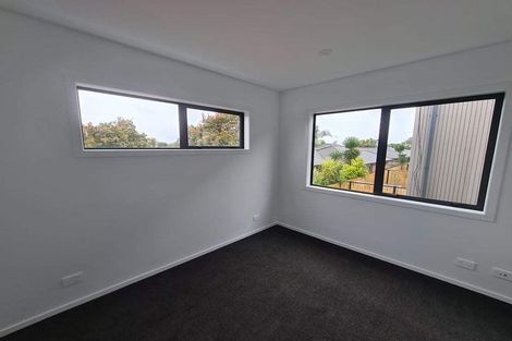 Photo of property in 15 Otaimako Place, Mangere, Auckland, 2022