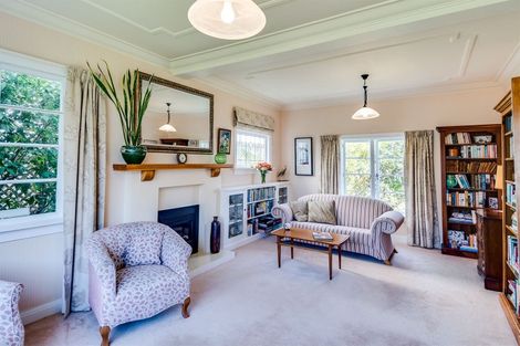 Photo of property in 115 Thompson Road, Bluff Hill, Napier, 4110