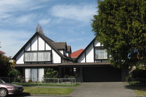 Photo of property in 4 Robertson Street, Glenholme, Rotorua, 3010