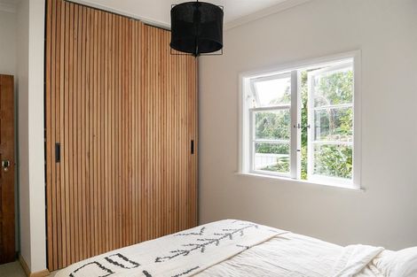 Photo of property in 122 Seddon Street, Naenae, Lower Hutt, 5011