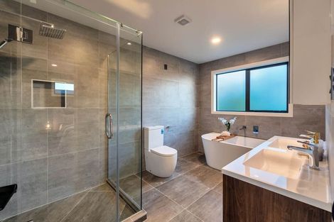 Photo of property in 62 Headland Drive, Long Bay, Auckland, 0630