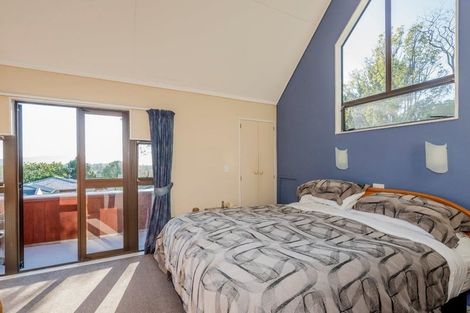 Photo of property in 5 Hira Street, Waikanae, 5036