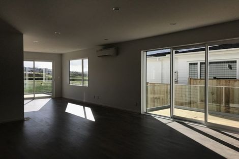 Photo of property in 18 Colonial Drive, Silverdale, 0932