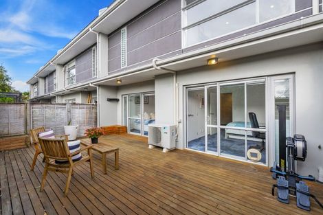Photo of property in 9/49 Browns Road, Browns Bay, Auckland, 0630