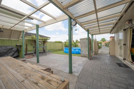 Photo of property in 1 Neeve Place, Taradale, Napier, 4112