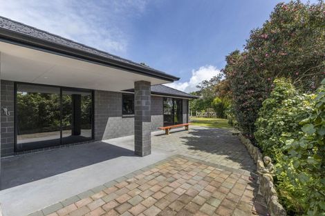 Photo of property in 1402 Devon Road, Brixton, Waitara, 4382