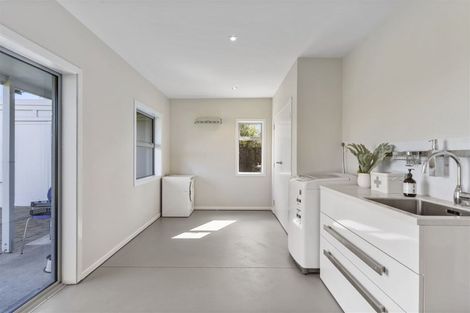 Photo of property in 24 Gulf Crest, Bucklands Beach, Auckland, 2012