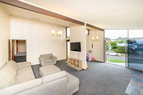 Photo of property in 34 Pinedale Parade, Milson, Palmerston North, 4414