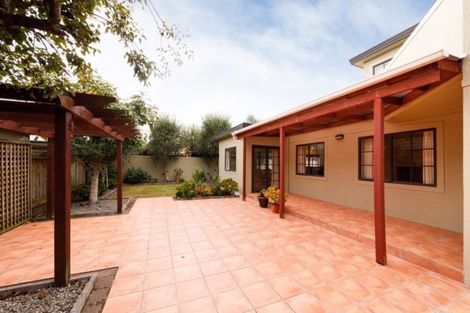 Photo of property in 102 Jickell Street, Hokowhitu, Palmerston North, 4410