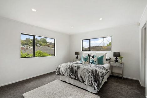 Photo of property in 2/26 Blenheim Street, Glenfield, Auckland, 0629