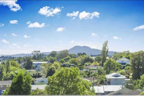 Photo of property in 154 Bleakhouse Road, Mellons Bay, Auckland, 2014