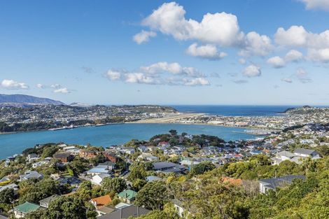 Photo of property in 3/25 Thane Road, Roseneath, Wellington, 6011