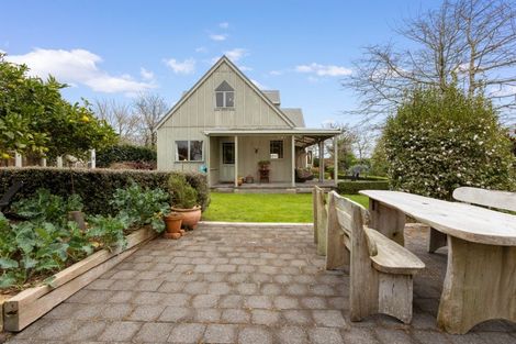 Photo of property in 5 Bosworth Street, Egmont Village, 4372