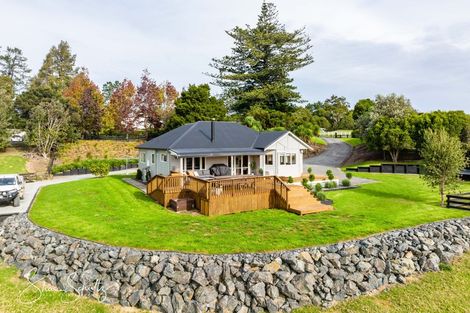 Photo of property in 17 Hook Road, Paparoa, 0571