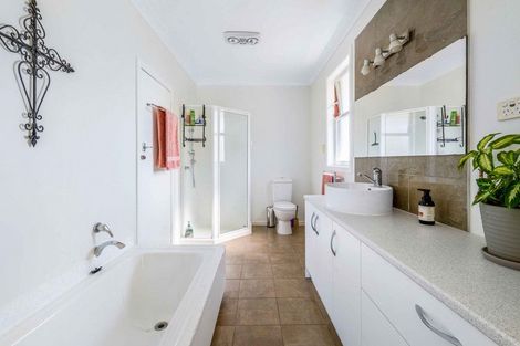 Photo of property in 11 Williams Street, Tauranga, 3110