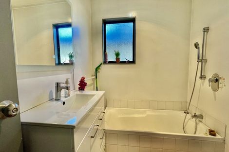 Photo of property in 387 West Coast Road, Glen Eden, Auckland, 0602
