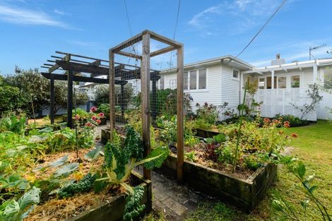 Photo of property in 66 Kingswood Road, Brookfield, Tauranga, 3110