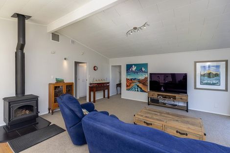 Photo of property in 71 Donovan Road, Paraparaumu Beach, Paraparaumu, 5032