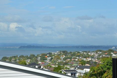 Photo of property in 6/18 Parr Terrace, Castor Bay, Auckland, 0620