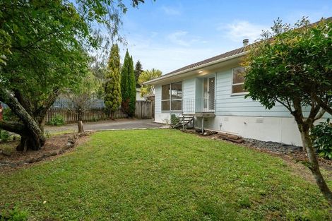 Photo of property in 17 Buisson Glade, West Harbour, Auckland, 0618