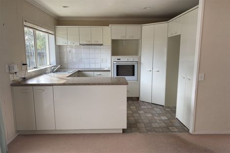 Photo of property in 2/36 West Fairway, Golflands, Auckland, 2013