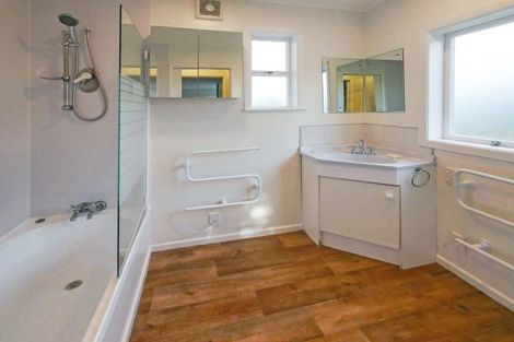 Photo of property in 71 Brightside Road, Stanmore Bay, Whangaparaoa, 0932