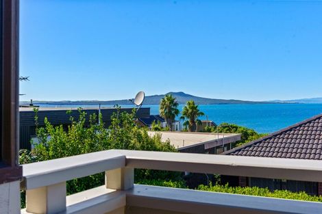 Photo of property in 1/14 Marama Street, Castor Bay, Auckland, 0620