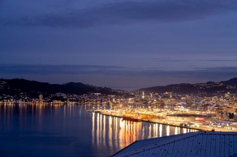 Photo of property in 118a Nicholson Road, Khandallah, Wellington, 6035