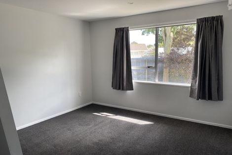 Photo of property in 35a Kuaka Crescent, Bromley, Christchurch, 8062