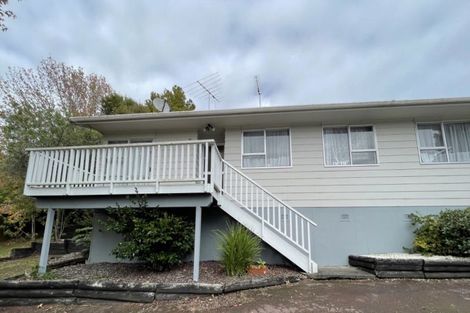 Photo of property in 37 Trias Road, Totara Vale, Auckland, 0629
