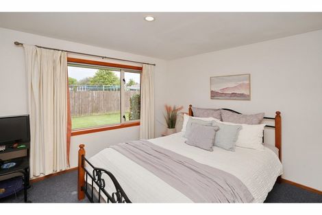 Photo of property in 12 Regency Crescent, Redwood, Christchurch, 8051