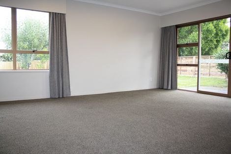 Photo of property in 2/2 Thurston Place, Bucklands Beach, Auckland, 2012
